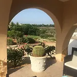 Carola فندق مبيت وإفطار 3*