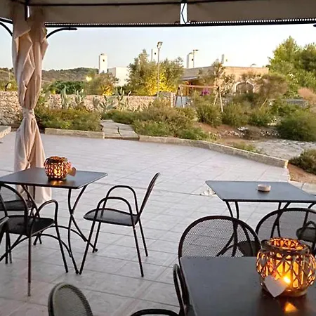 Carola Bed and breakfast 3*